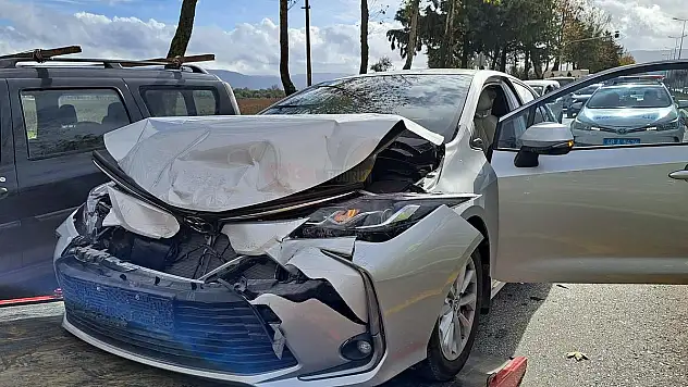 Zincirleme Trafik Kazasında 3 Kişi Yaralandı