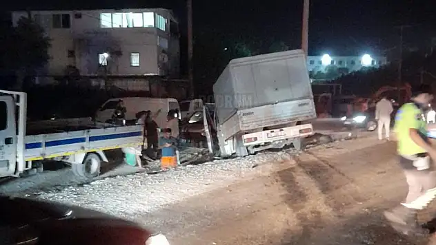 Zincirleme Trafik Kazasında 5 Kişi Yaralandı