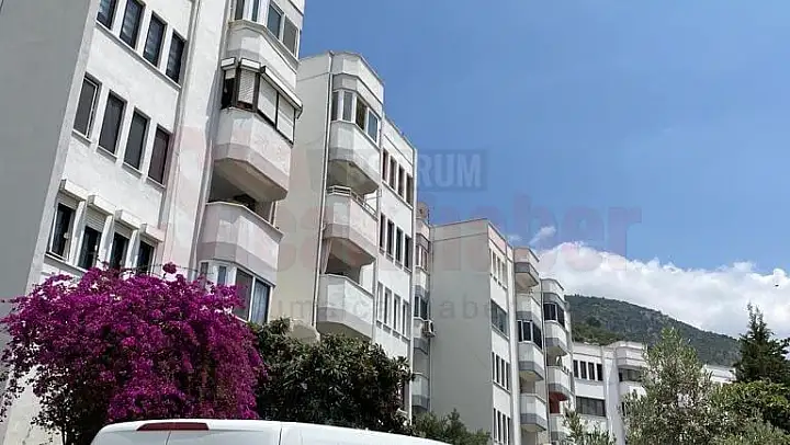 4. Kattan Düşen Kadın Hayatını Kaybetti