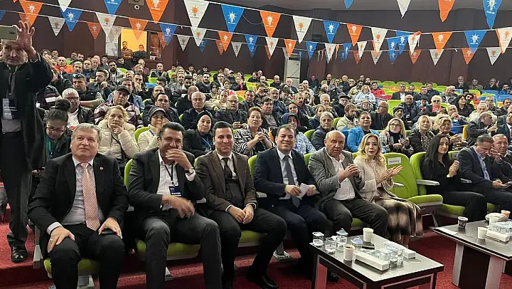 Ak parti Bodrum İlçe 8.OLAĞAN KONGRESİ geniş bir katılımla Kale okulları konferans salonunda yapıldı.