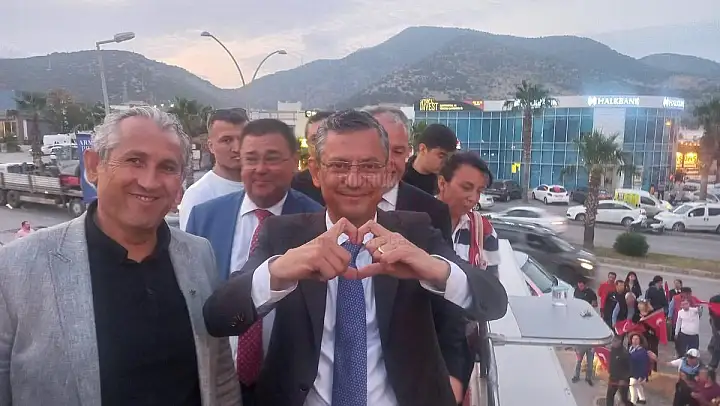 CHP Grup Başkanvekili Özgür Özel, Bodrum'da Vatandaşlarla Buluştu