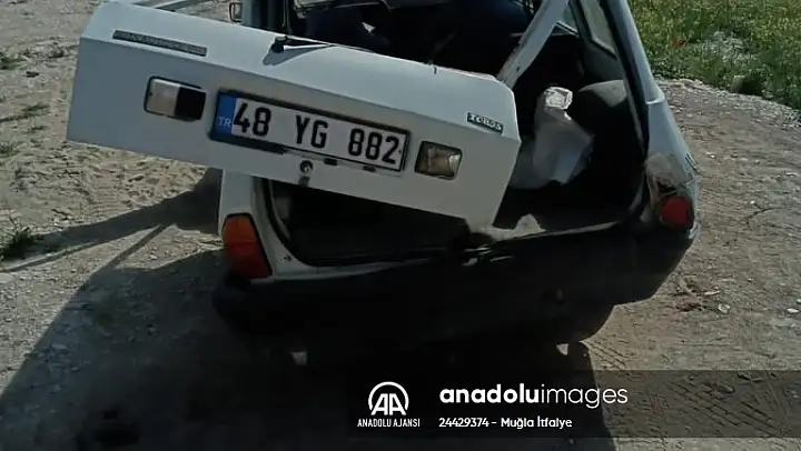 İki otomobil çarpıştı: 4 yaralı