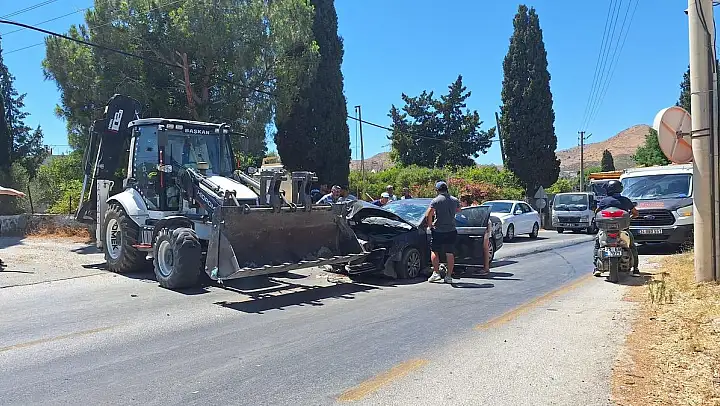 Kepçeyle Çarpışan Sürücü Hayatını Kaybetti