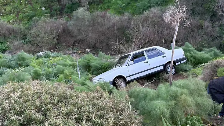 Araç Uçuruma Yuvarlandı