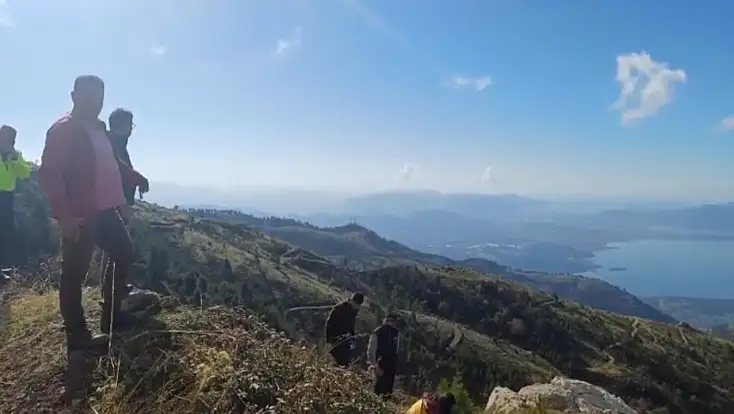 Av faciası vatandaş kayalıklardan düştü