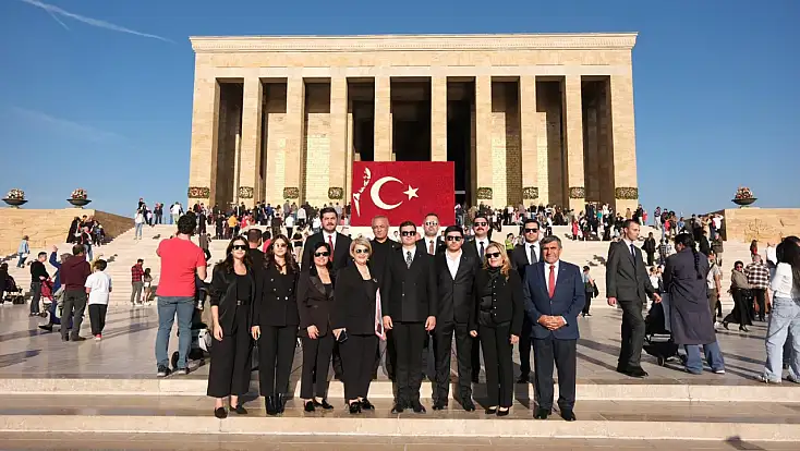 Başkan Mandalinci ve meclis üyeleri Anıtkabir’de