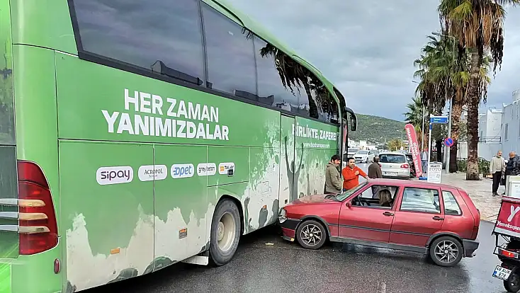 Bodrum FK otobüsü Gümbet’te kazaya karıştı