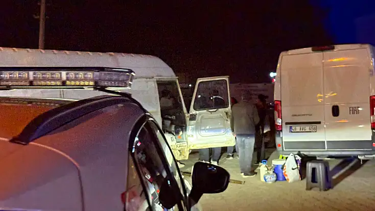 Bodrum istikametine ilerleyen iki aracın karıştığı kazada, 1 kişi yaralandı.