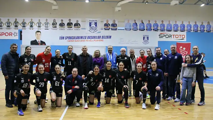 Denizin kızlarından zirve yolunda değerli zafer