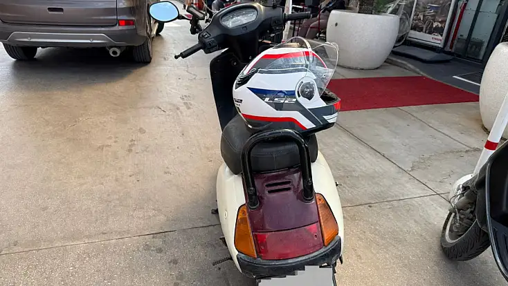 Tehlikeli Manevra: Motosiklet Sürücüsü Kaza Yaptı