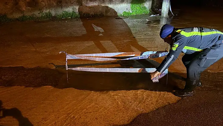 Trafik Zabıta önlem aldı ama çukur tehlikesi sürüyor