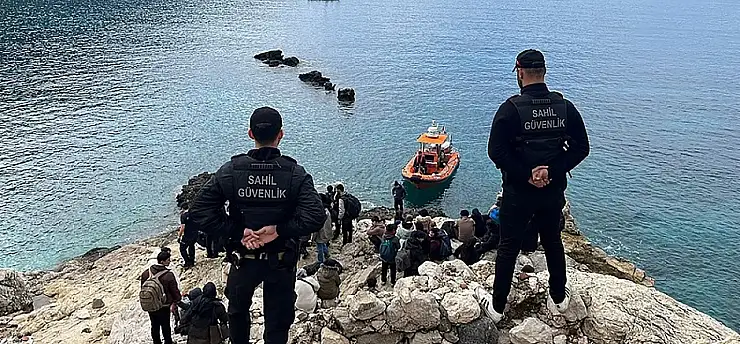 60 düzensiz göçmenin yolculuğu yarım kaldı