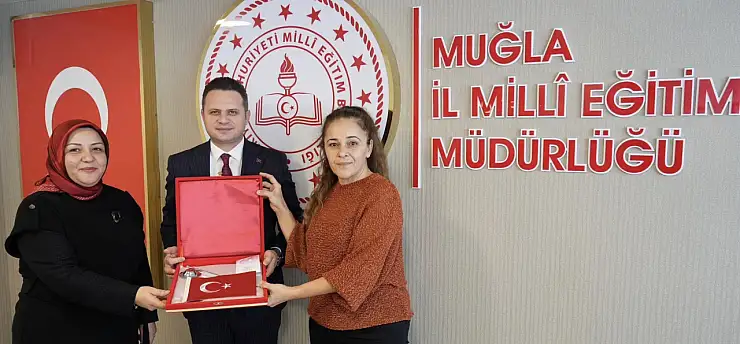 Muğla Olgunlaşma Enstitüsü'nden Bayrak Sevgisi çalışması