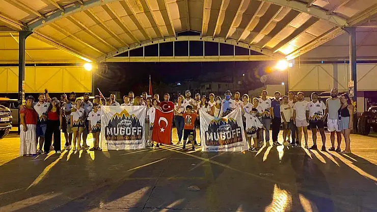 100 Araç katılımı ile  30 Ağustos Zafer Bayramını Kutladılar