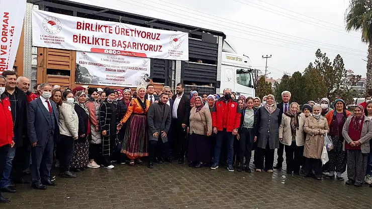 100 Kadın Çiftçiye 1040 Küçükbaş Hayvan Dağıtıldı