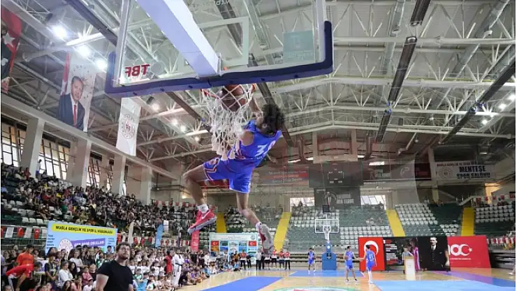 15 Bin Genç Sporla Buluşuyor