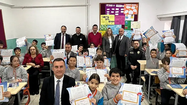 2024-2025 Eğitim Öğretim Yılı I. Kanaat Dönemi Karne Töreniyle Tamamlandı