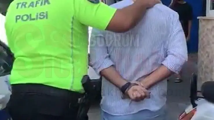 Alkol Denetiminden Kaçmak İstedi, Aracını Polisin Üzerine Sürdü