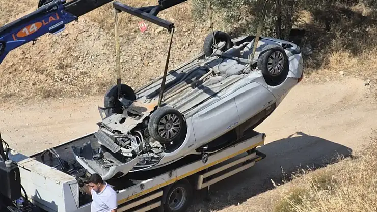 Alkollü sürücü emanet araçla kaza yapıp polisten kaçmaya çalıştı