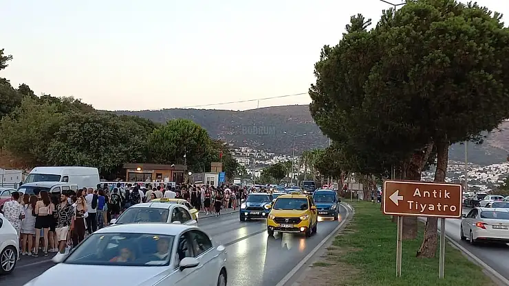 Antik Tiyatro Konserlerindeki Kontrolsüzlük Kazaya Davetiye Çıkarıyor