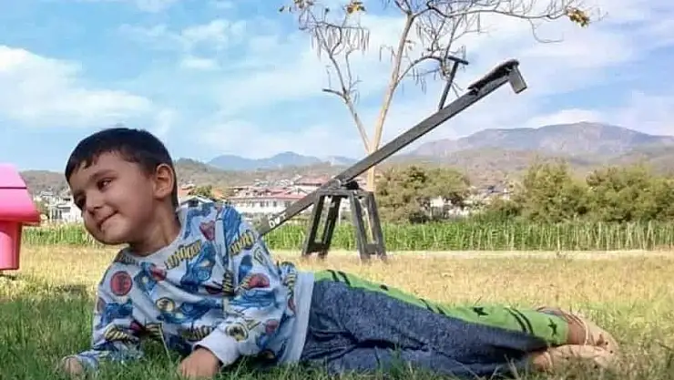 Araç Yangınında Yaralanan 5 Yaşındaki Kutay Hayatını Kaybetti
