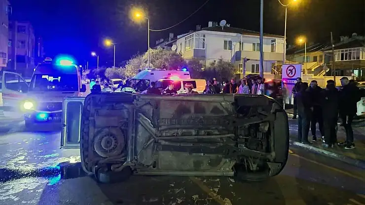 ARACA HIZLA ÇARPIP KAÇTI