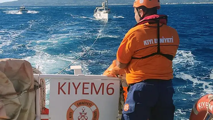 Arıza Yapan Tekneyi KIYEM Ekipleri Kurtardı