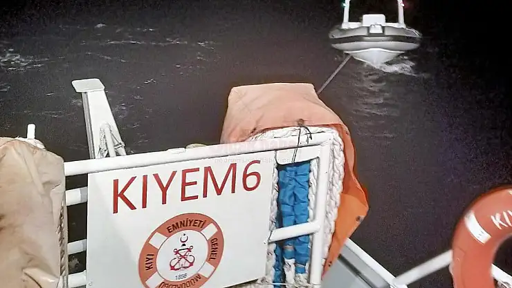 Arıza Yapan Tekneyi KIYEM Ekipleri Kurtardı