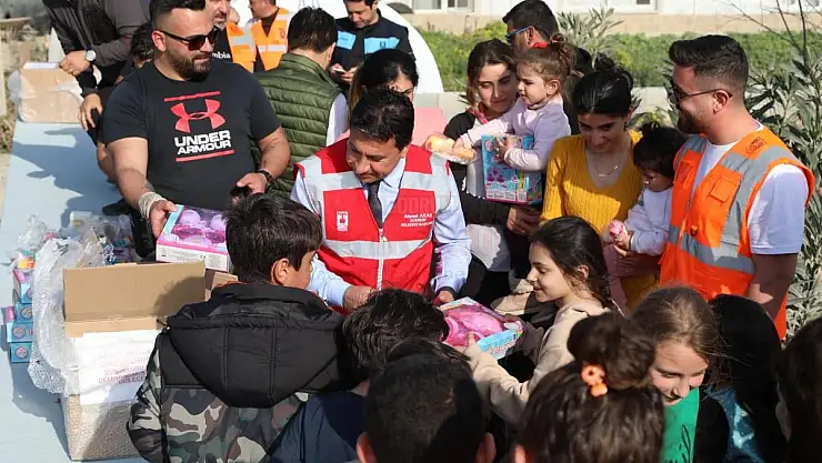 Başkan Aras Yeniden Deprem Bölgesinde