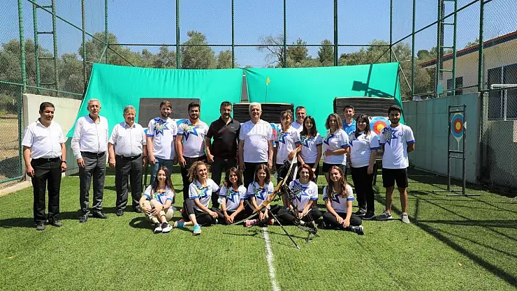 Başkan Gürün Şampiyon Okçularla Bir Araya Geldi