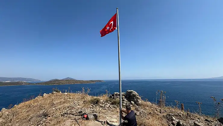 Belediyeden bayrak yenileme çalışmaları