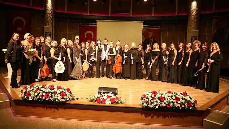 BELEDİYEDEN KADINA YÖNELİK ŞİDDETE KARŞI ULUSLARARASI MÜCADELE GÜNÜ'NDE ANLAMLI ETKİNLİKLER