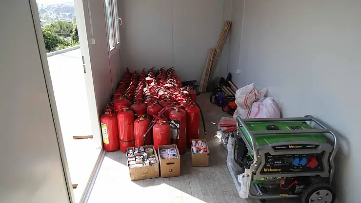 BELEDİYEDEN MAHALLELERE AFET MÜDAHALE KABİNLERİ