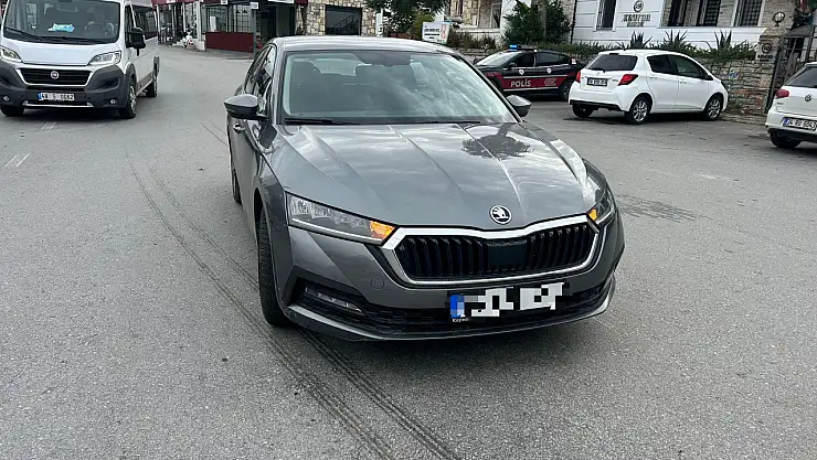 Benzin bitti diye aracını yolun ortasında bırakıp gitti