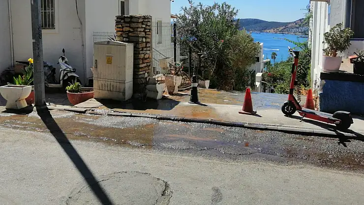 Bir duba koca mahalleyi susuz bıraktı !