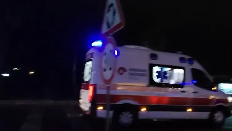 Bitez kavşağı'nda kaza motosiklet sürücüsü yaralandı