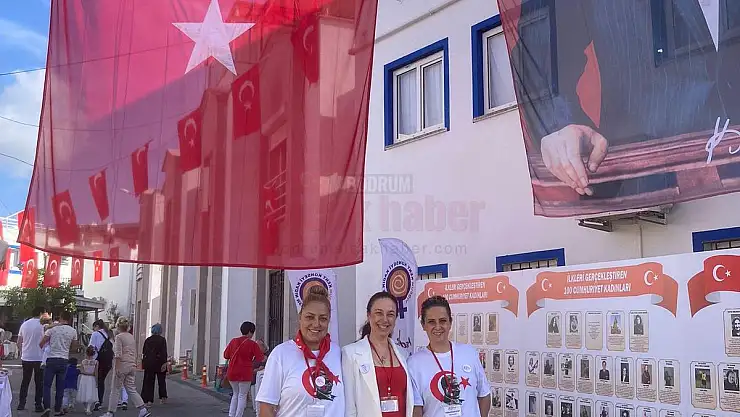 Bitez'de Cumhuriyet'in 100. Yılına Yaraşır  Kutlama