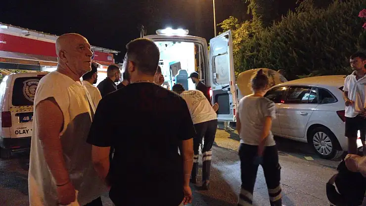 Bitez'de Mekan Basan Şahıslar 2 Kişiyi Vurup Yaraladı
