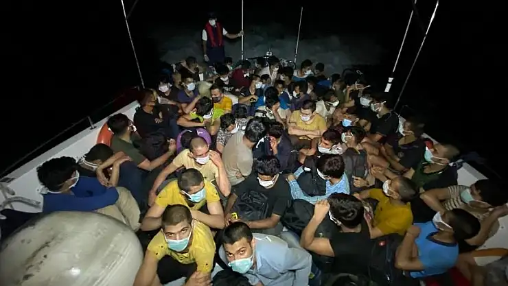 Bodrum 63 Düzensiz Göçmen ve 2 Göçmen Kaçakçısı Şüphelisi Yakalanmıştır