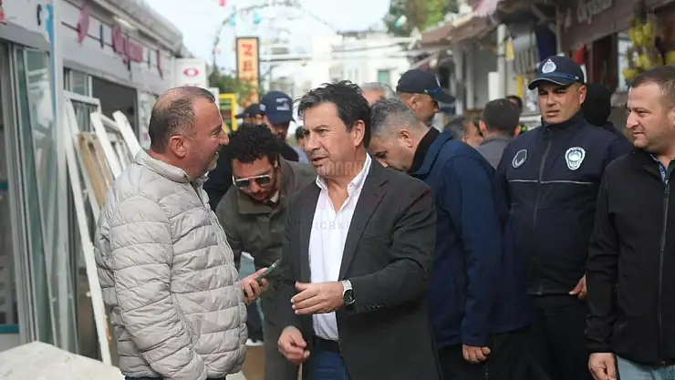 Bodrum Belediye Başkanı Ahmet Aras, Şiddetli Fırtınadan Etkilenen Esnafı Ziyaret Etti