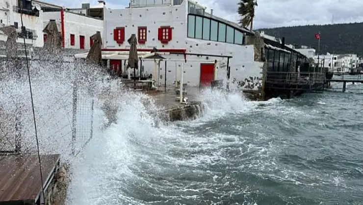 Bodrum'da fırtına alarmı !