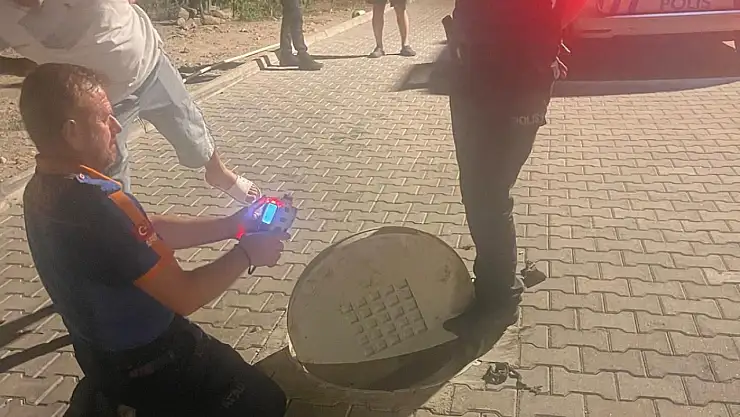 Bodrum'da kanalizasyon hattına giren iki işçi gazdan zehirlendi