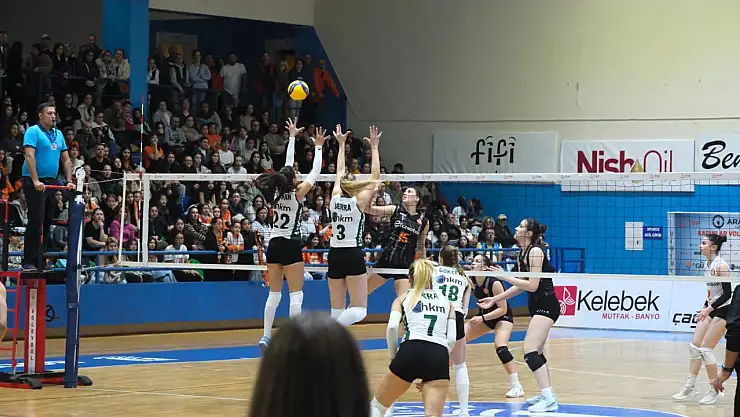 Bodrum'un İncileri Eczacıbaşı ile karşılaştı