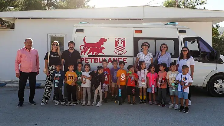Bodrum'da 186 Öğrenci Patili Dostlarıyla Vakit Geçirdi