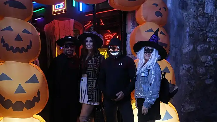 Bodrum'da Cadılar Bayramı Partisi Gerçekleşti