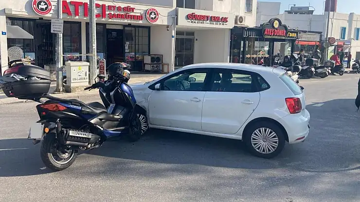 Bodrum'da Kontrolsüz Çıkış Kazaya Neden Oldu: Motosiklet Sürücüsü Yaralandı