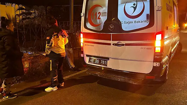 Bodrum'da Motosiklet Kazası: Islak Zeminde Kayarak Yaralandı