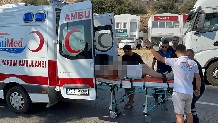 Bodrum'da Otomobil Dolmuşla Çarpıştı, 14 Yaralı