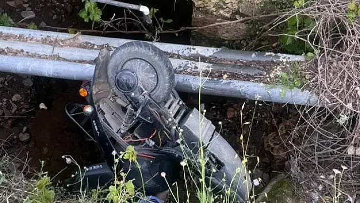 Bodrum'da Otomobil ile Motosiklet Çarpıştı: 1 Kişi Hafif Yaralandı