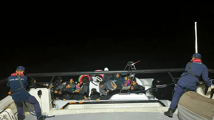 Bodrum'da Sahil Güvenlik Operasyonu: 16 Düzensiz Göçmen ve 1 Kaçakçı Yakalandı